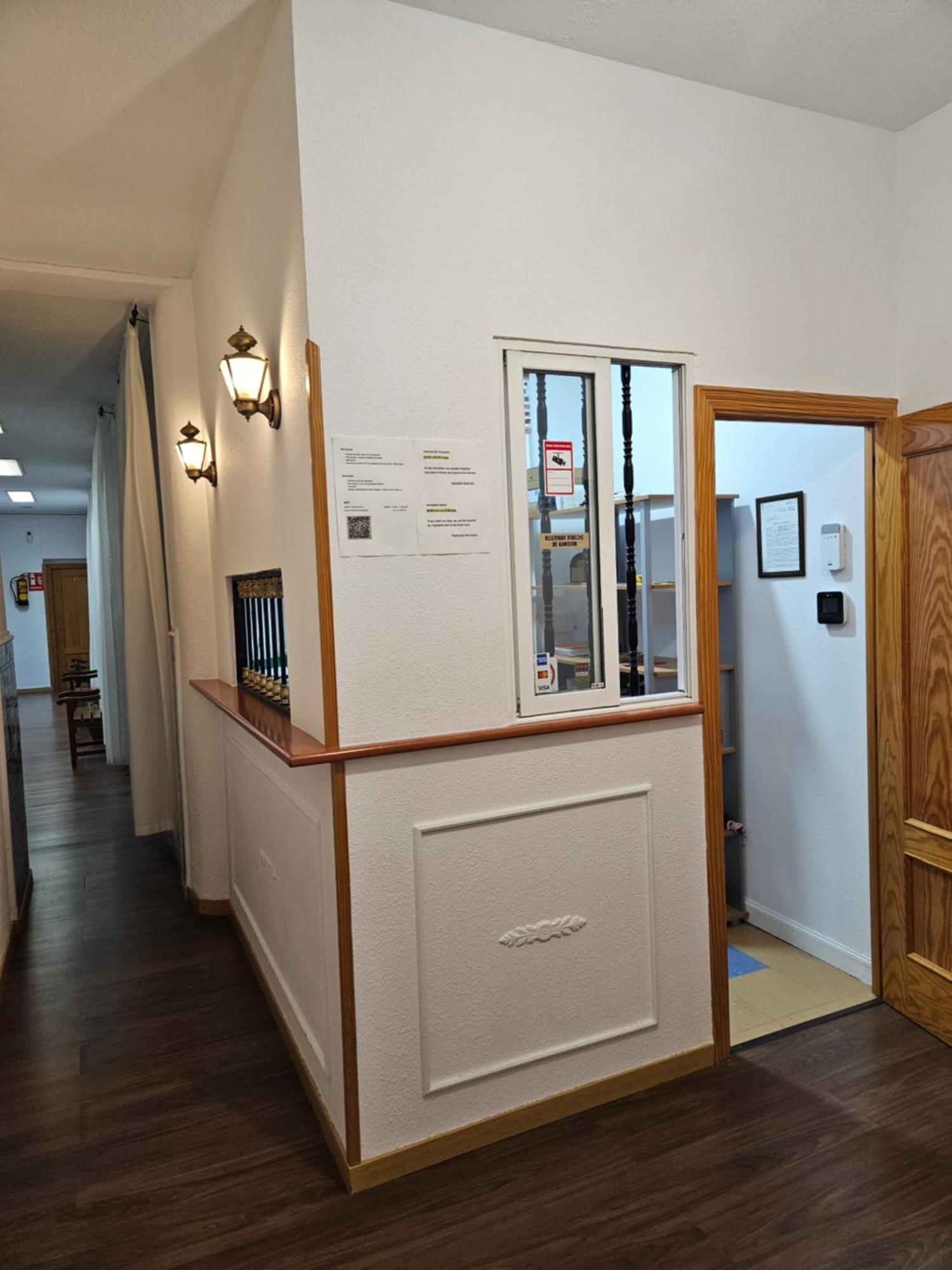 Hostal Miralva มาดริด ภายนอก รูปภาพ